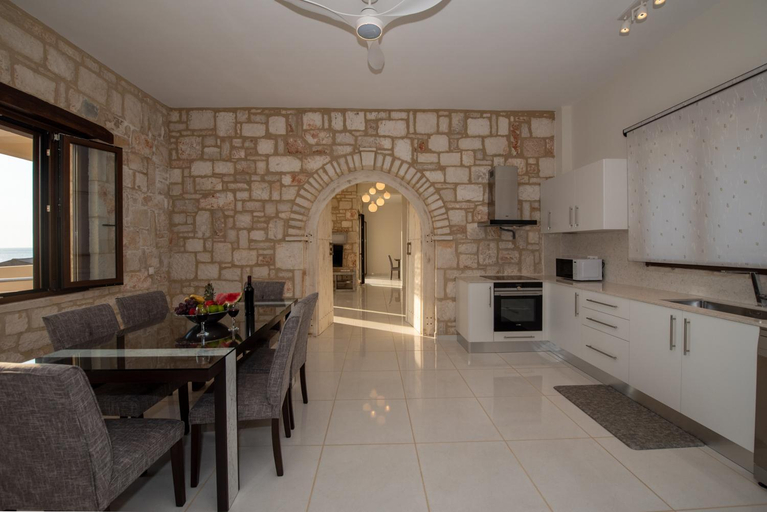 Others 2, Villa la Perla, Ionian Islands