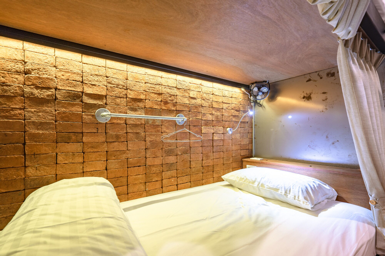 Bedroom 9