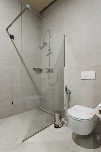 Bathroom 5, Castel Mimi Wine Resort