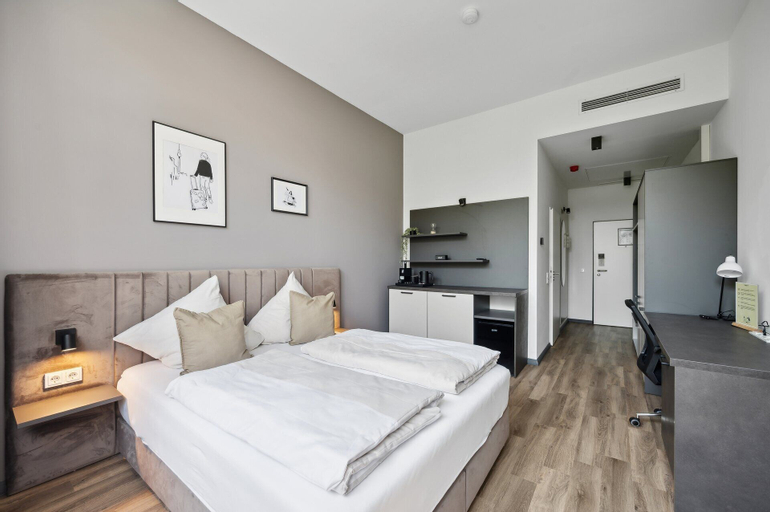 Bedroom 5, Home and Coliving Bonn Aparthotel, Bonn