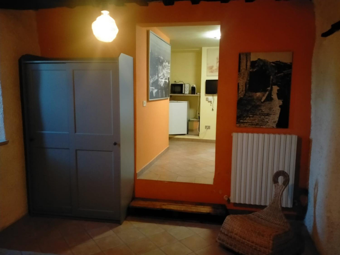 Others 2, B&B CINGVLVM, Macerata