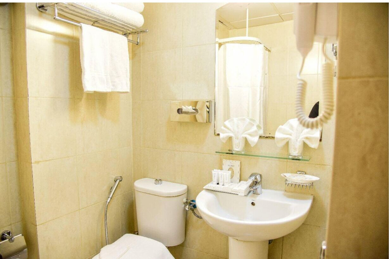 Bathroom 5, Plaza Inn Ohud, Al Madinah Al Munawwarah