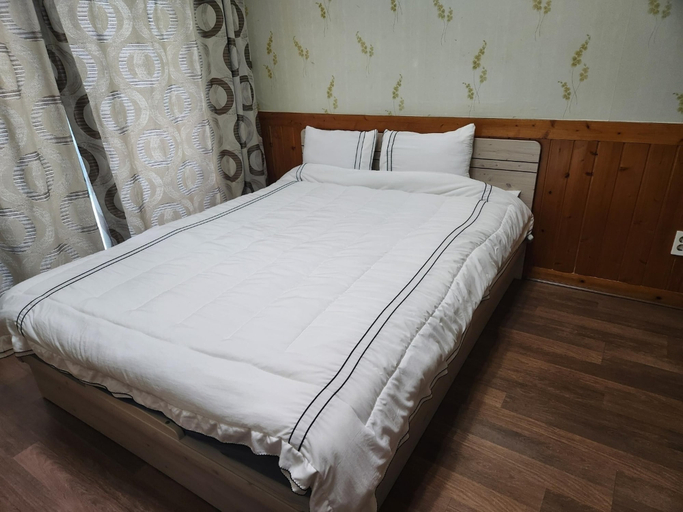 Bedroom 3, Ganghwa Nolumog Byeoljang, Ganghwa