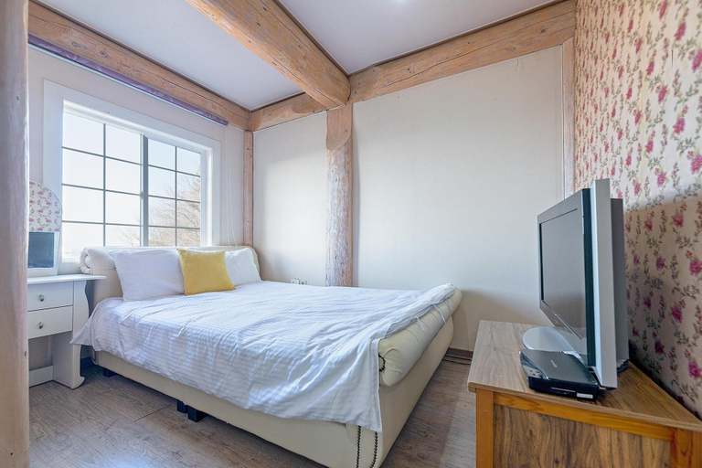 Bedroom 3, Ganghwa Izba Pension, Ganghwa