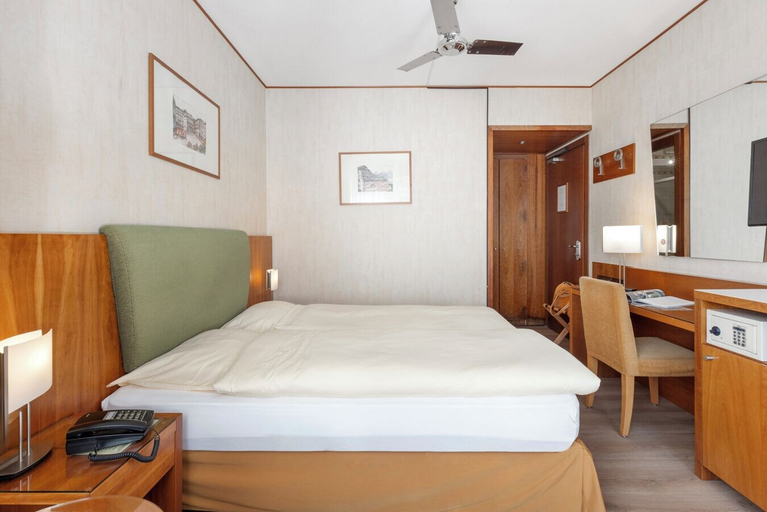 Bedroom 4, Hotel Delfino, Lugano