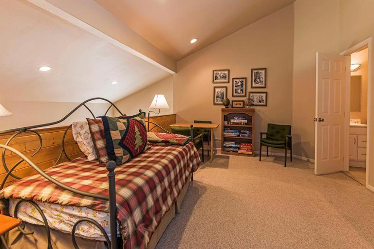 Others 5, Widgi Elk Wonder - Meredith Lodging, Deschutes