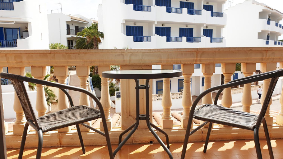 Others 5, Edificio Loremar, Baleares