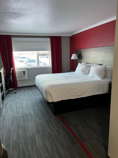 Bedroom 3, Yukon Inn, Yukon