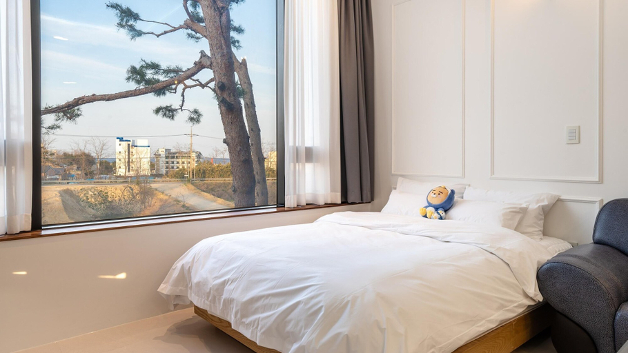 Bedroom 3, Gangneung Dangdangi Dog Pension Blue, Gangneung