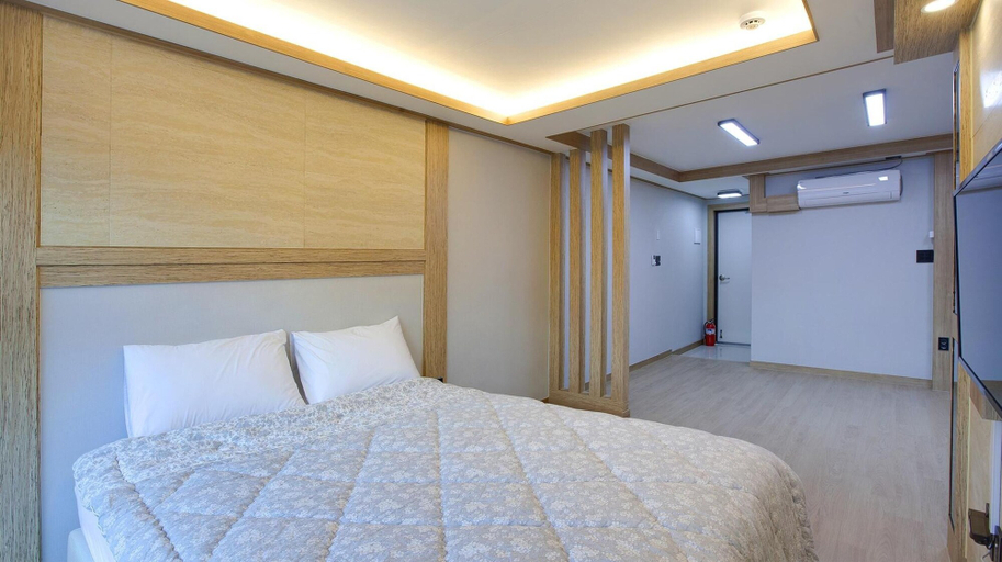 Bedroom 3, Donghae Haru Pension, Donghae