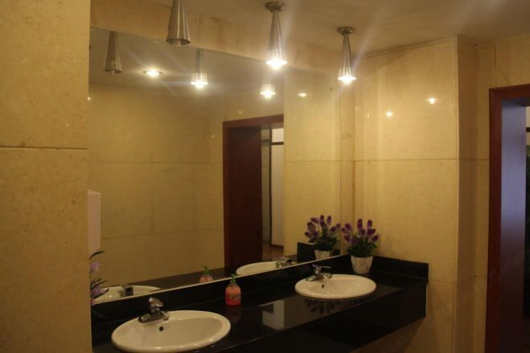 Bathroom 4, Red Mansion Guest House Beijing, Beijing