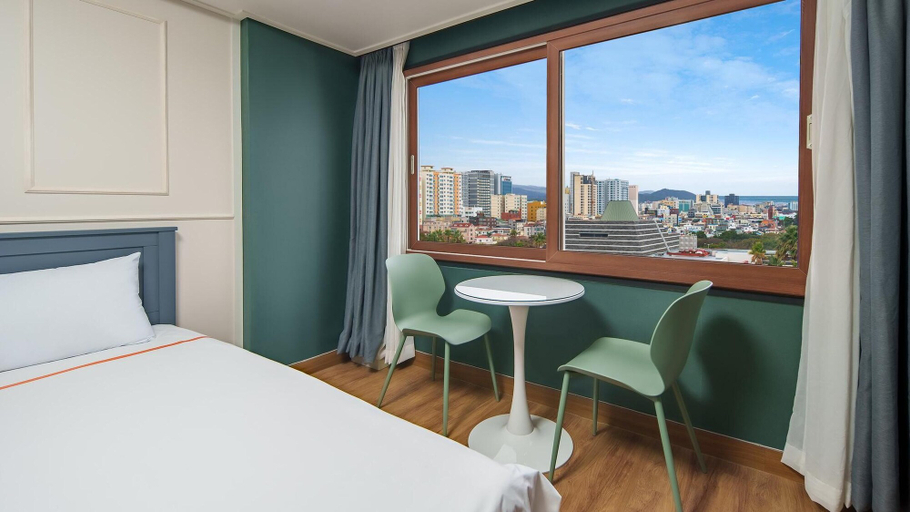 Bedroom 4, Jeju Ganse Stay Hotel & Pension, Jeju