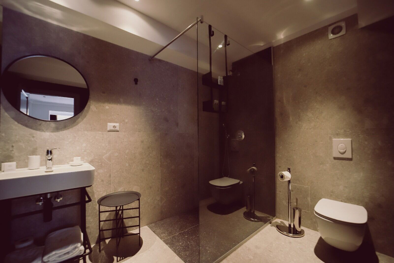 Bathroom 4, Hotel Dumbrava, Bacau