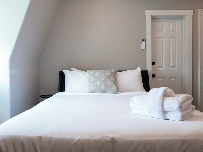 Bedroom 3, The Chester Hotel, Boston