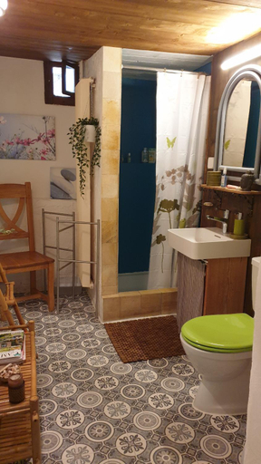 Bathroom 2, Agreable chambre d'hotes, au calme, dans la nature, Moutier