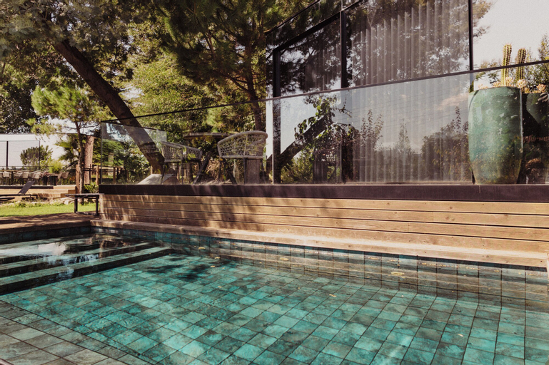 Swimming Pool 5
