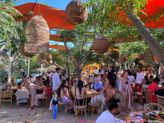 Food & Drinks 4, Villa Serena Springs by Ezoria Villas