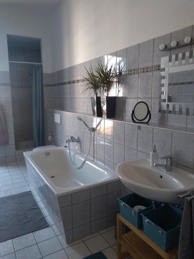 Bathroom 3, Ferienwohnungen in der Kunstgalerie, Chemnitz