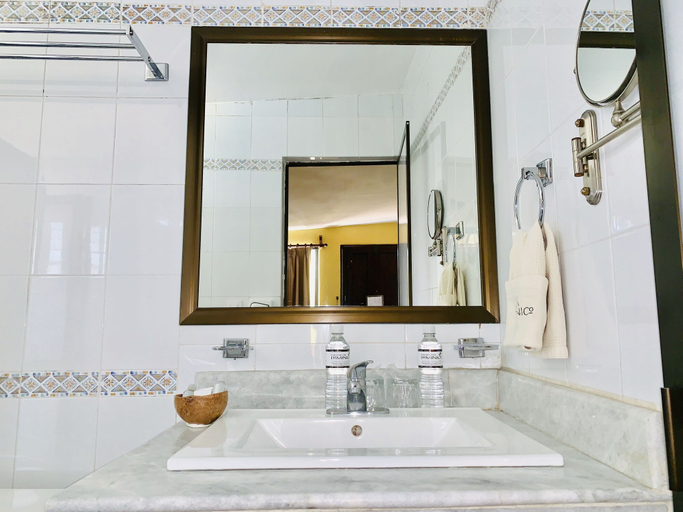 Bathroom 5, Parador Del Dominico, Del Centro