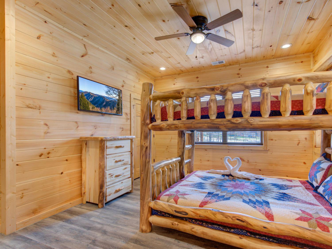 Bedroom 3, Fire in the Sky, Sevier