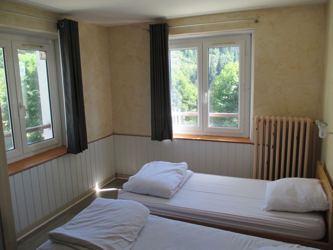 Bedroom 4, Auberge de Jeunesse HI Chamrousse, Isère