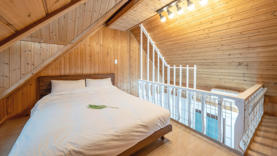 Bedroom 24