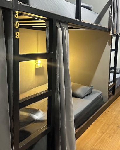 Bedroom 3, Bed Space Hostel, Phra Nakhon
