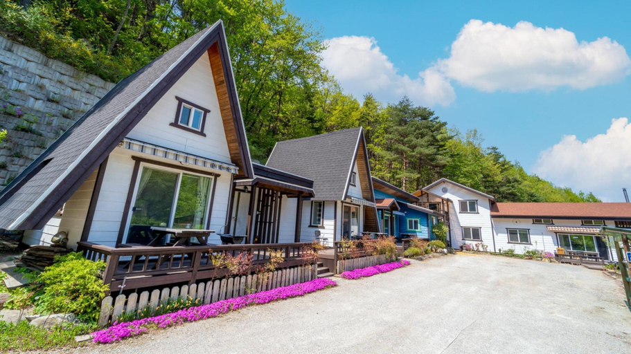 Exterior & Views 2, Samcheok Deulre Pension, Samcheok