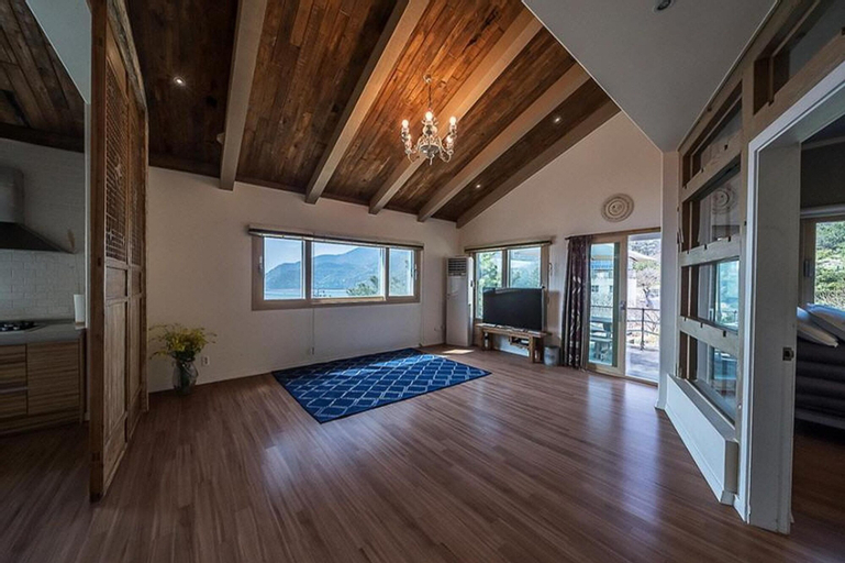 Geoje Badatga, Aesop Ajeossine jip, Geoje