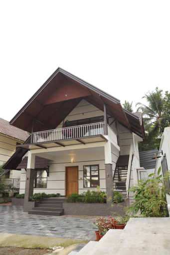 Stayberries Hornbill Villa Athirappilly, Thrissur