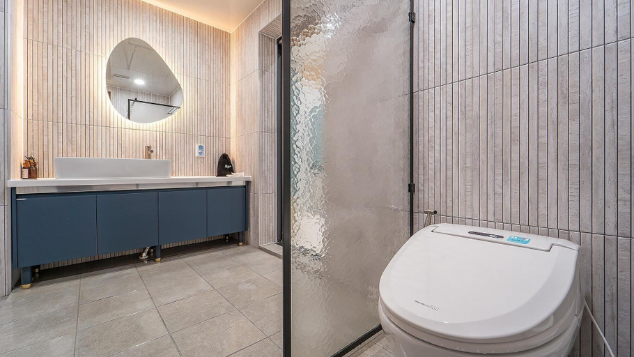 Bathroom 3, Yeosu Liposo Poolvilla, Yeosu