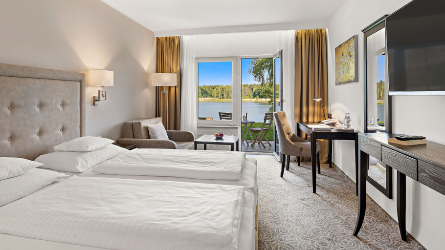 Bedroom 3, Seehotel Mühlenhaus, Barnim