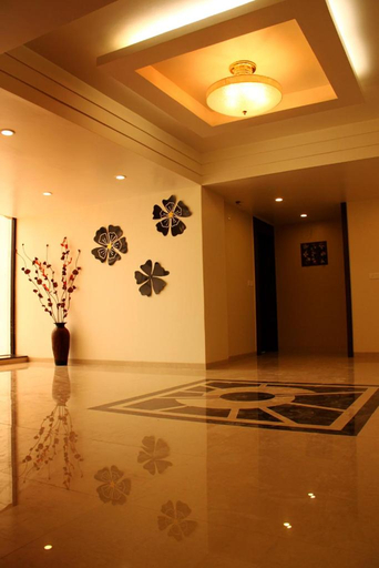 Public Area 3, Hotel Solitaire, Pune