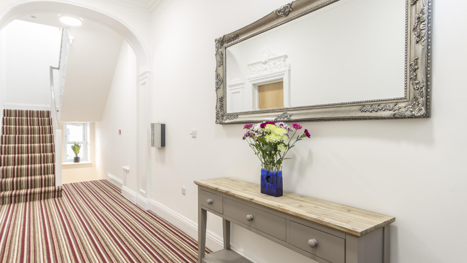 Others 2, 1 Bed - Below Deck by Pureserviced, Plymouth