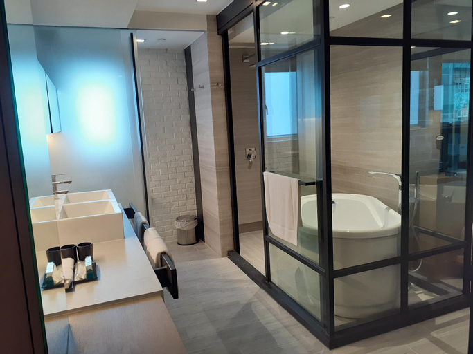 Bathroom 4