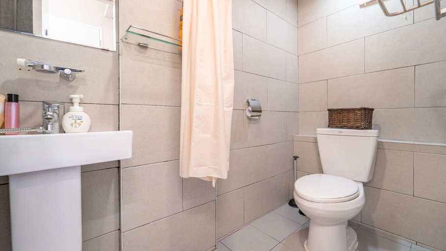 Bathroom 4, Gapyeong Egghouse, Gapyeong