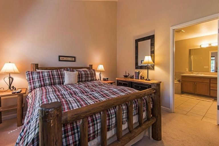 Bedroom 2, Widgi Elk Wonder - Meredith Lodging, Deschutes