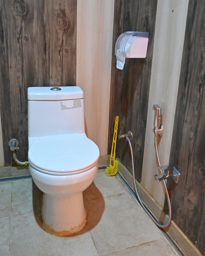 Bathroom 3, Heaven's Retreat, Solan