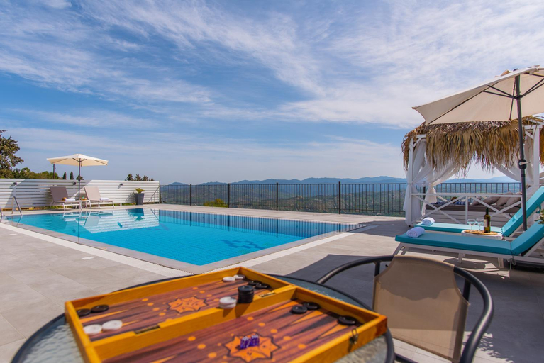 Sport & Beauty 2, Alkiviades Villa