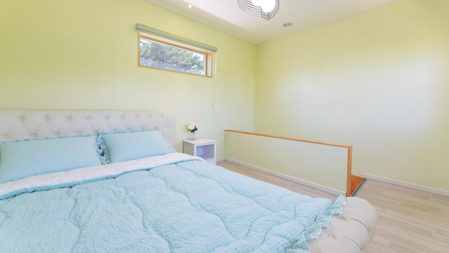Bedroom 3, Gangneung The October Pension, Gangneung