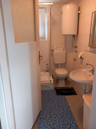Bathroom 28