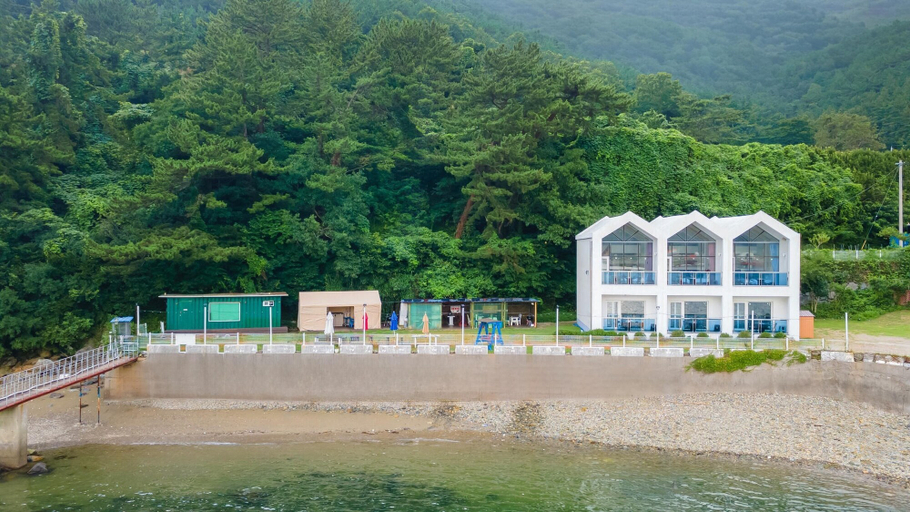 Exterior & Views 2, Tongyeong Maremio Oceanview Pension, Tongyeong