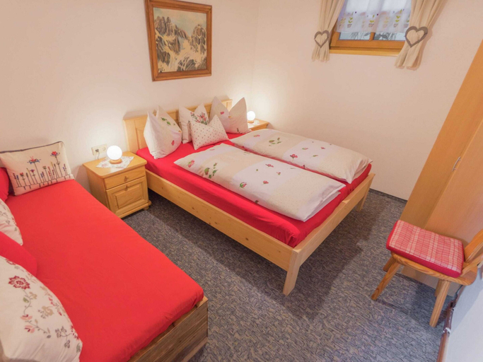 Bedroom 3, Animal -friendly Apartment in Leogang, Zell am See