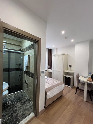 Bathroom 5, Gul Hotel, Şişli