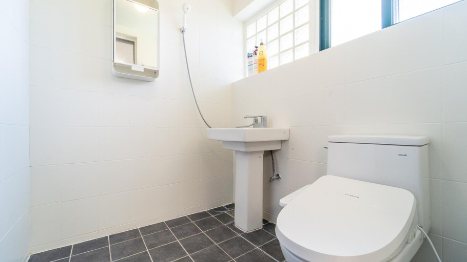 Bathroom 4, Jeju Dalbam Pension, Seogwipo