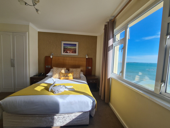 Bedroom 4, Marina Metro Hotel
