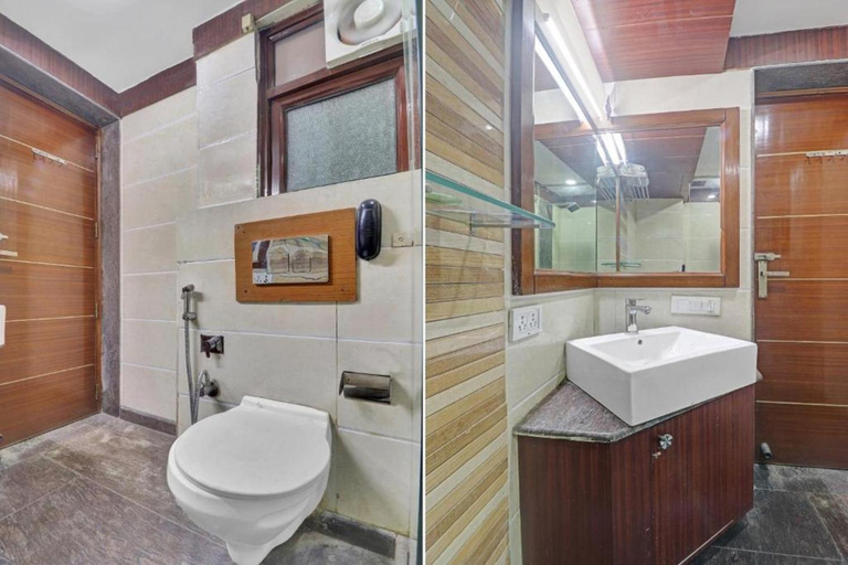 Bathroom 4, Hotel Royal Galaxy Near Yashobhoomi, Delhi