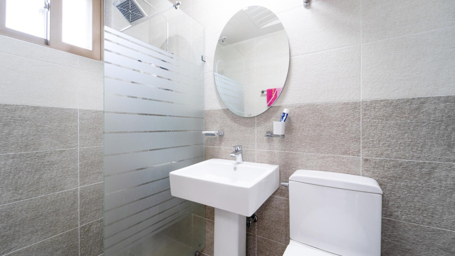 Bathroom 3, Samcheok Aramaru Pension, Samcheok