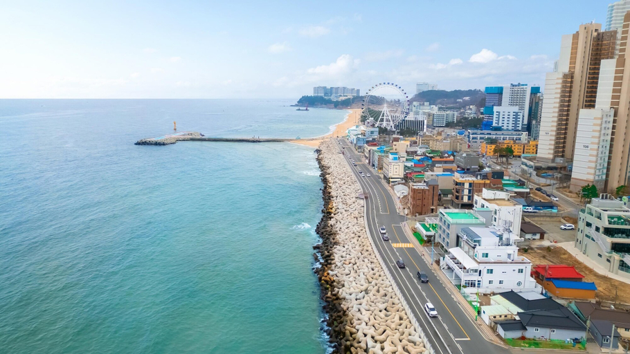 Exterior & Views, Sokcho The View Pension, Sokcho