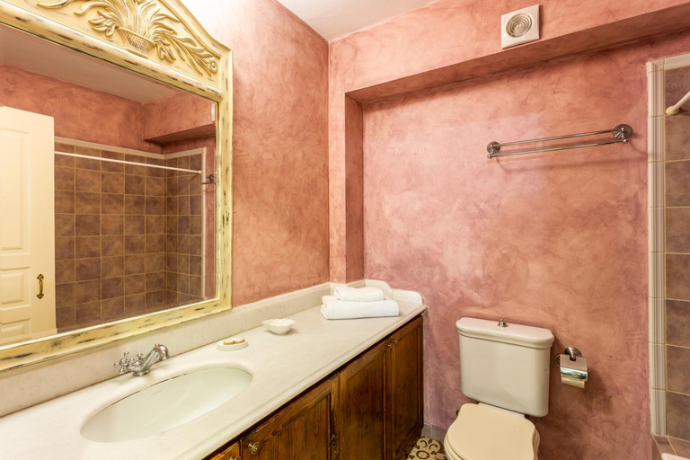 Bathroom 4, Villa Scirocco, Attica